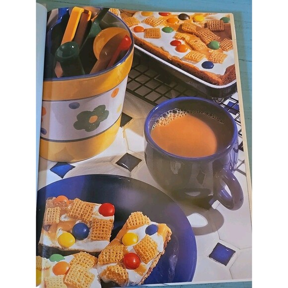 Cookie Dough Fun Cookbook Vintage 1997 Cooking with Kids Recipes Book Retro Vtg - Picture 10 of 10